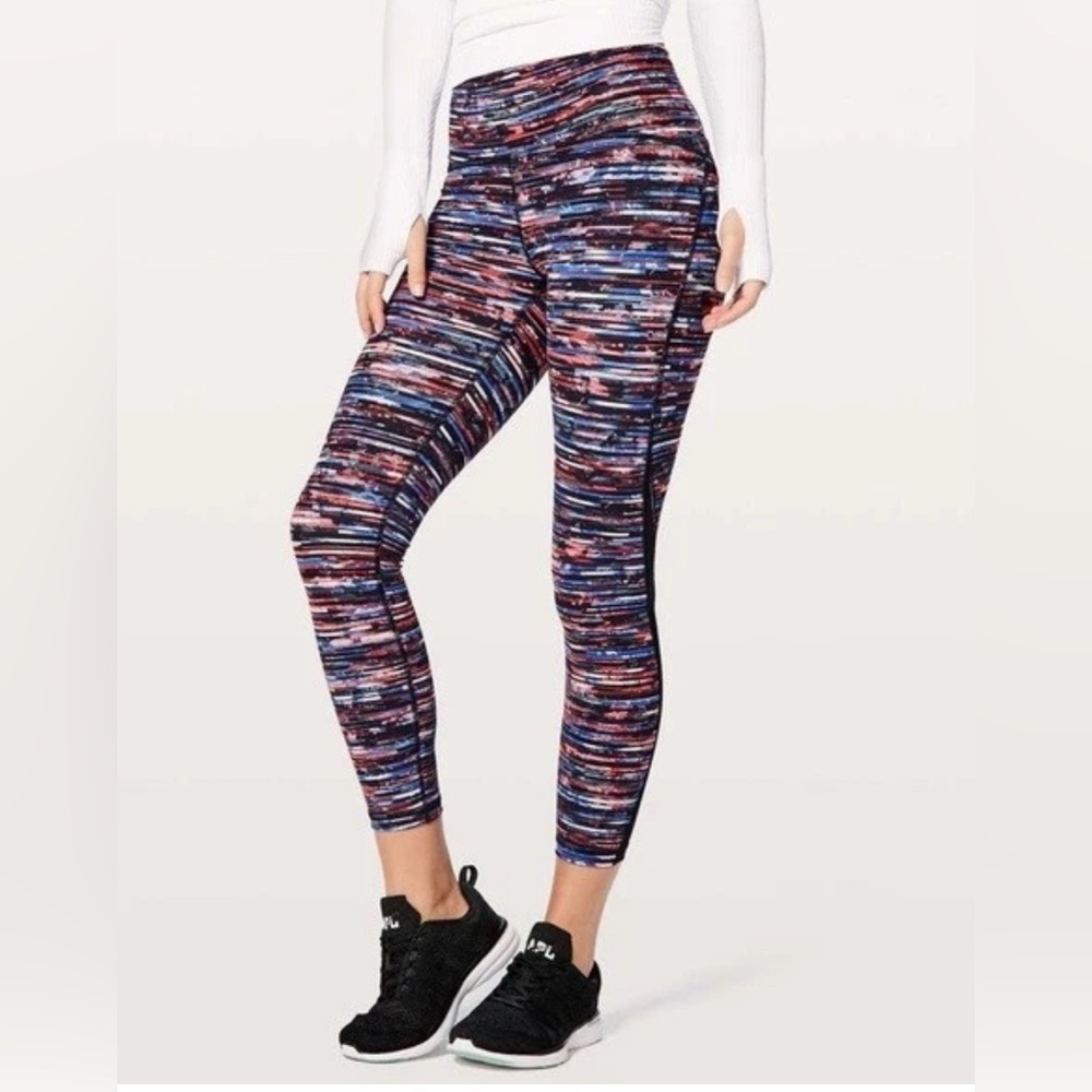 Lululemon Train Times 7/8 Pant 25" Mesh Hinshu Alpine White Multi/Black Size 4